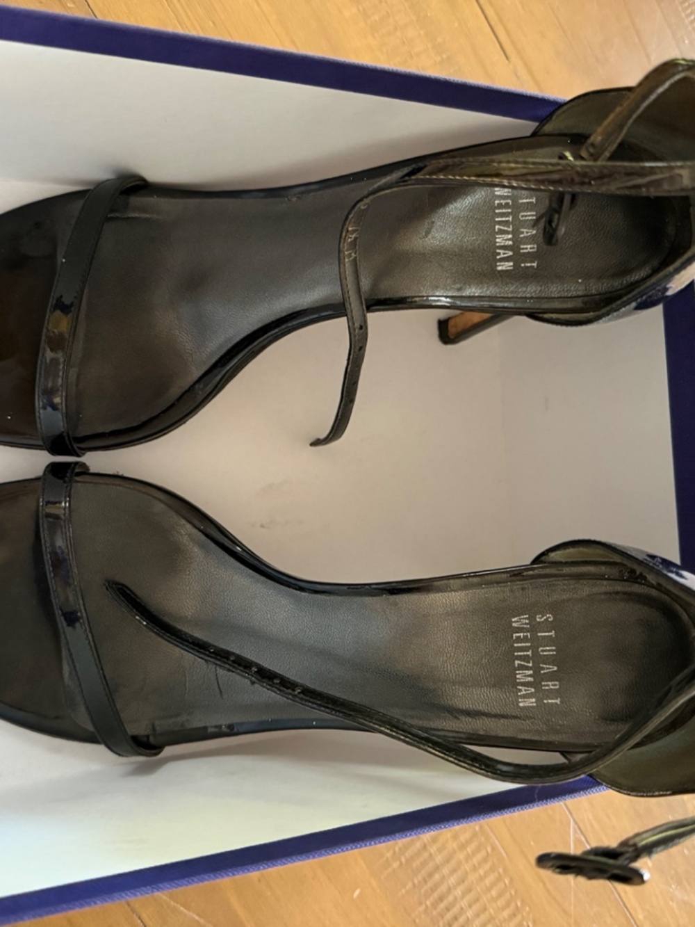 Stuart Weitzman - Picture 3 of 13
